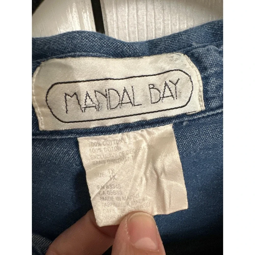 Vintage Mandal Bay BBQ Embroidered Denim Shirt - XL - Rare 90s Kitschy Vintage - Picture 4 of 7